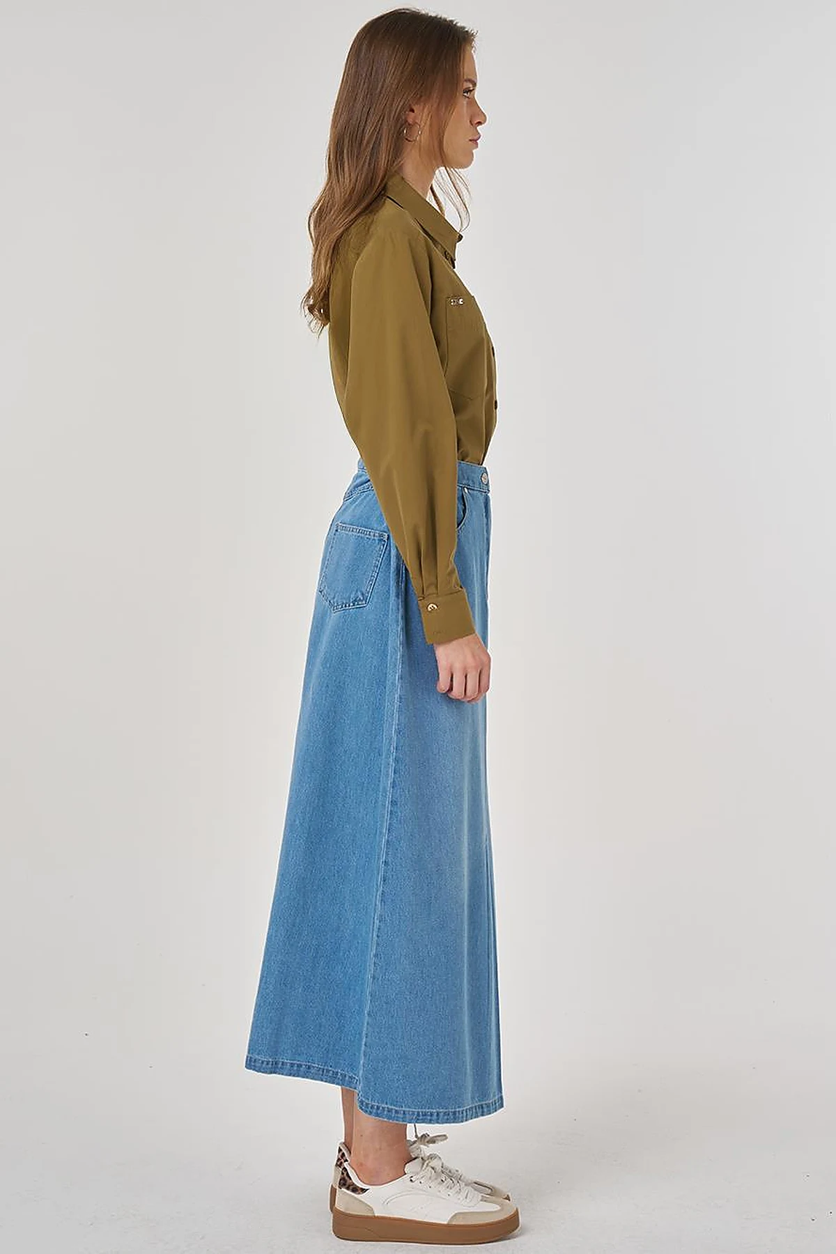 High-Waisted Denim Skirt in Blue
