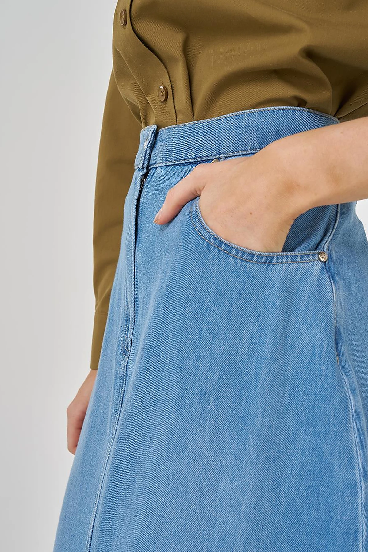 High-Waisted Denim Skirt in Blue