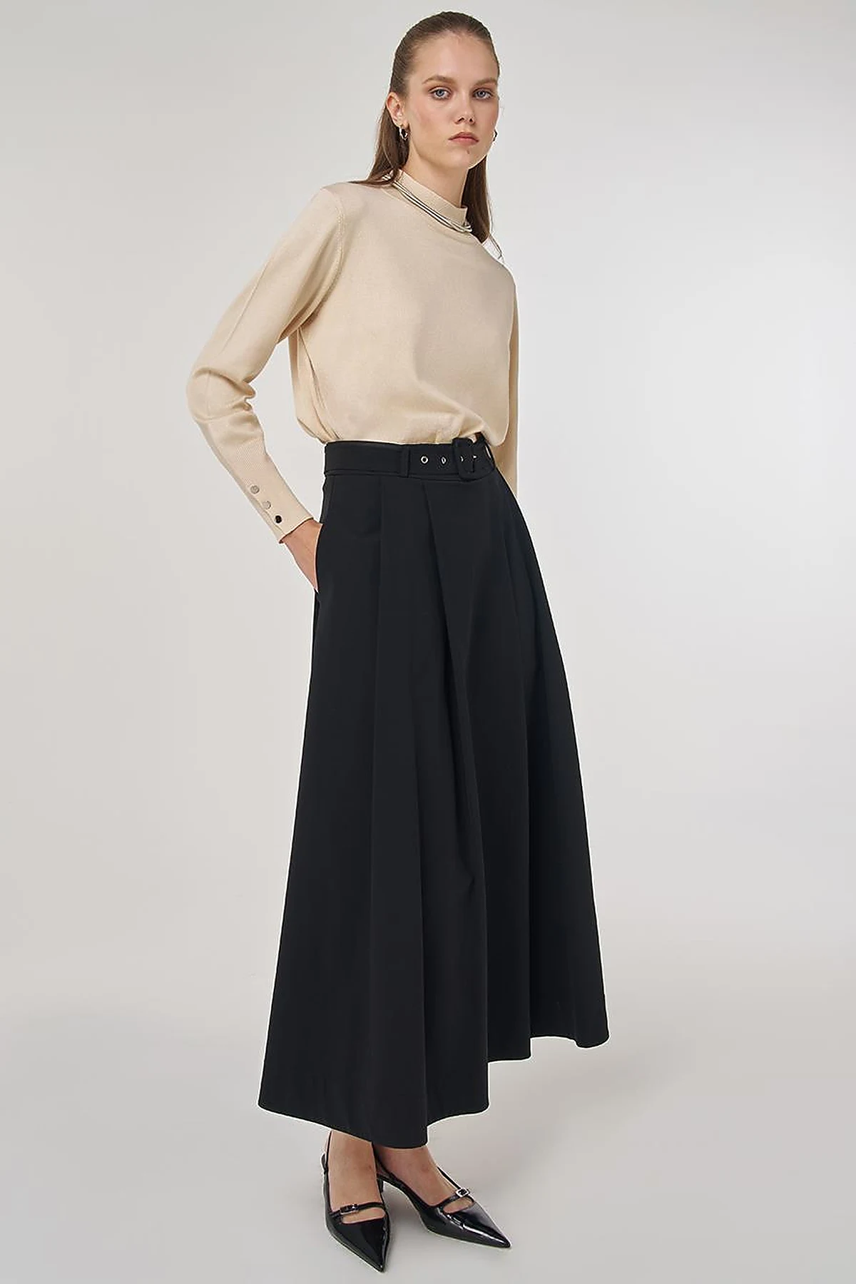 Belted Flared Skirt Black