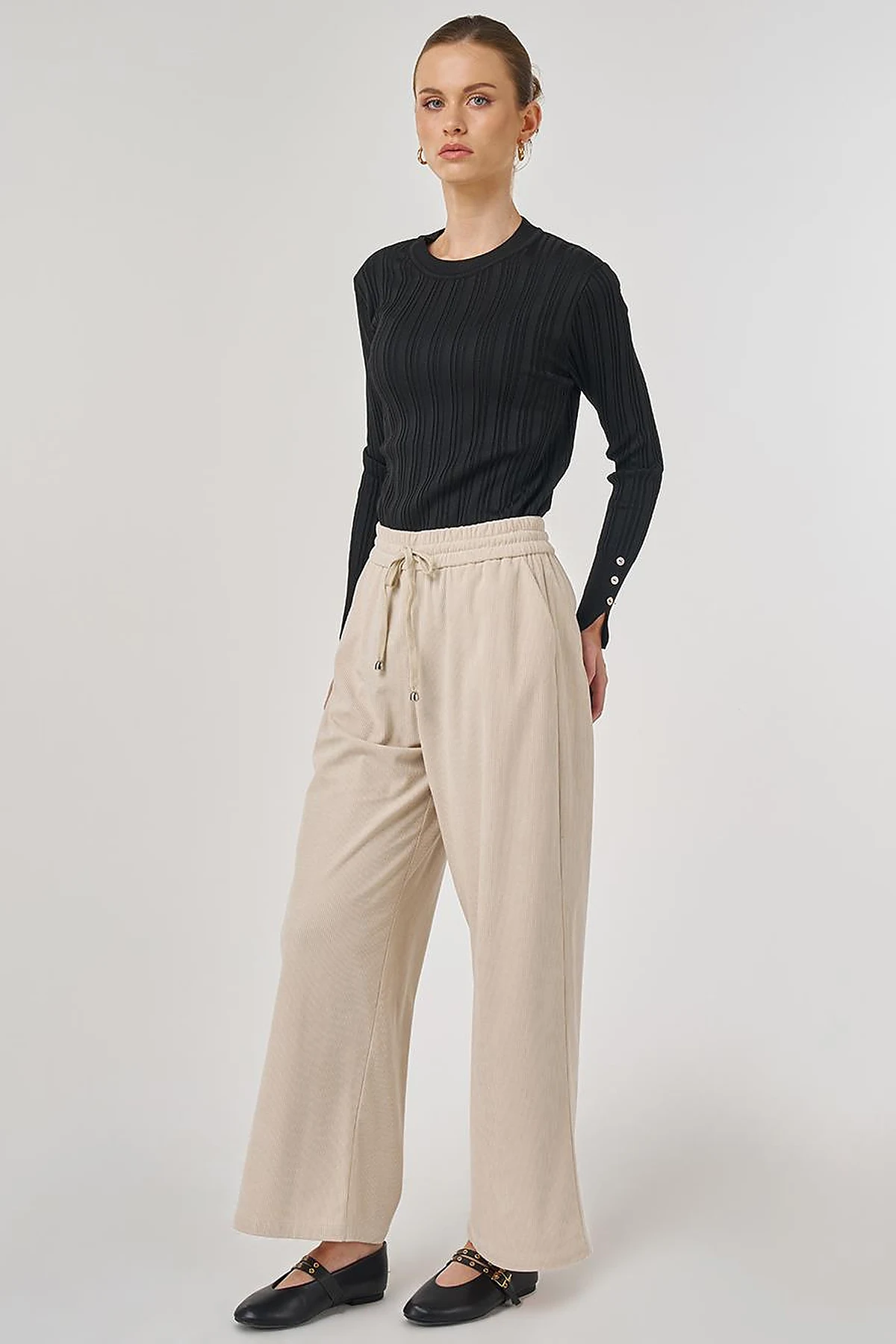 Relaxed-Fit Velvet Pants in Stone