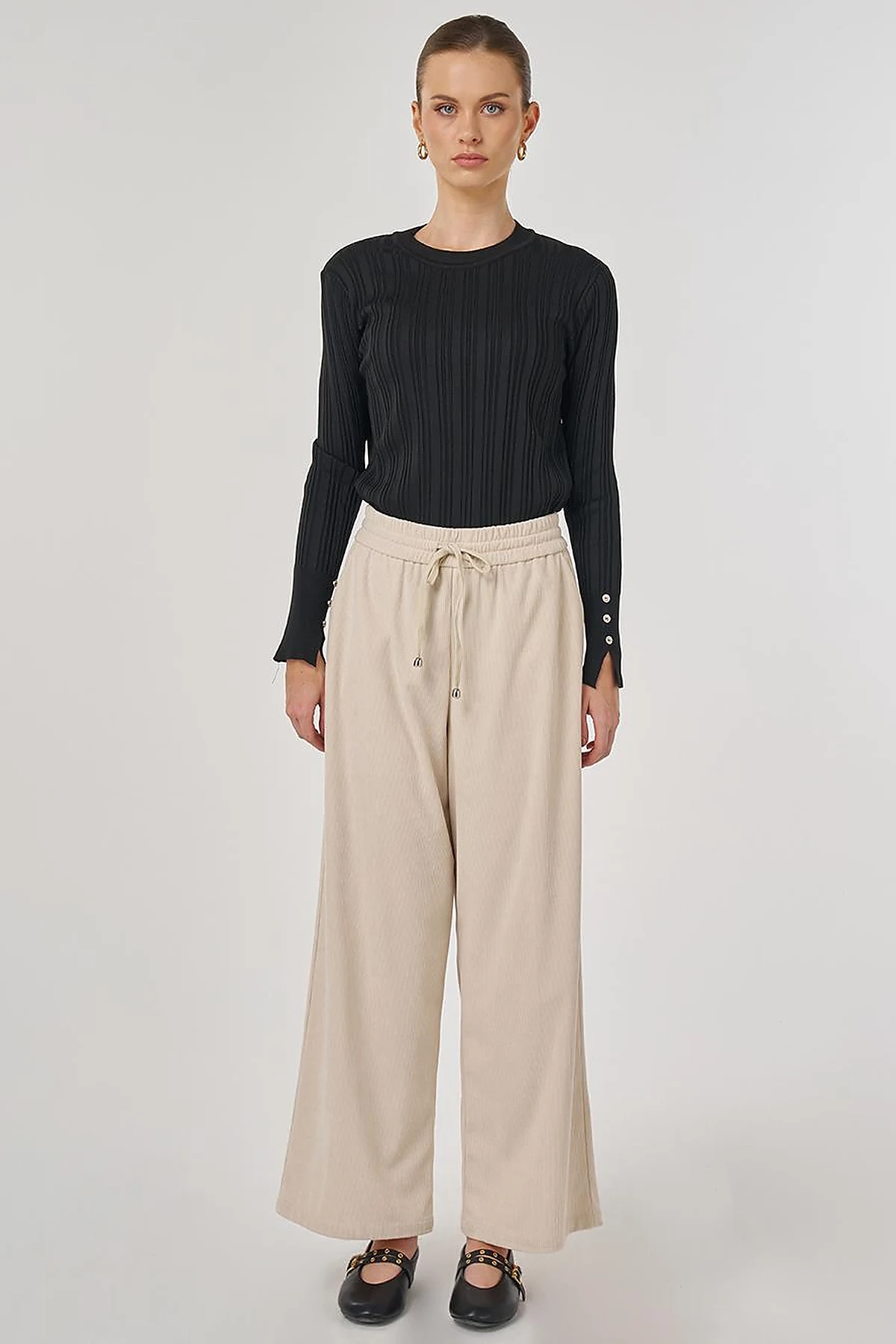 Relaxed-Fit Velvet Pants in Stone