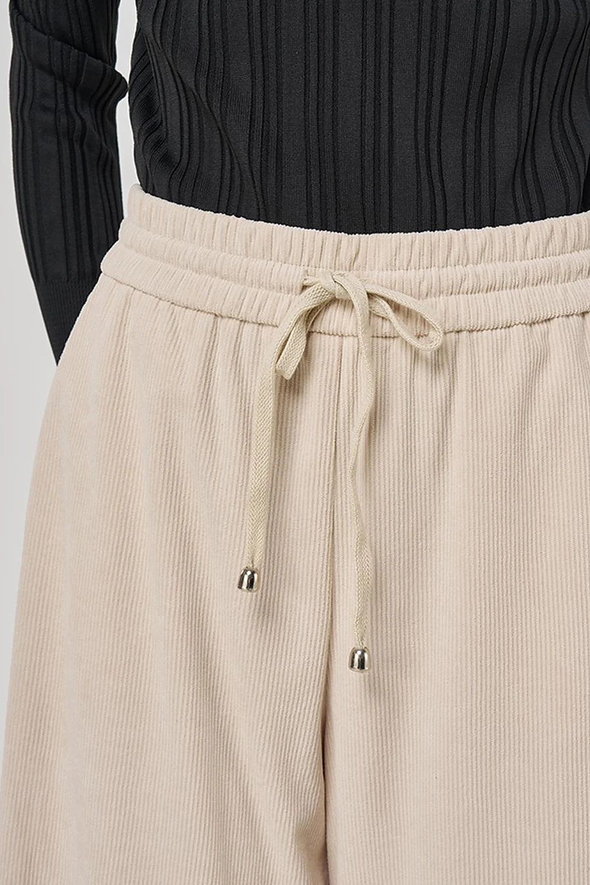 Relaxed-Fit Velvet Pants in Stone