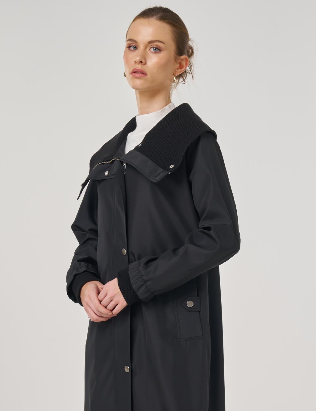 Wide Collar Coat in Black