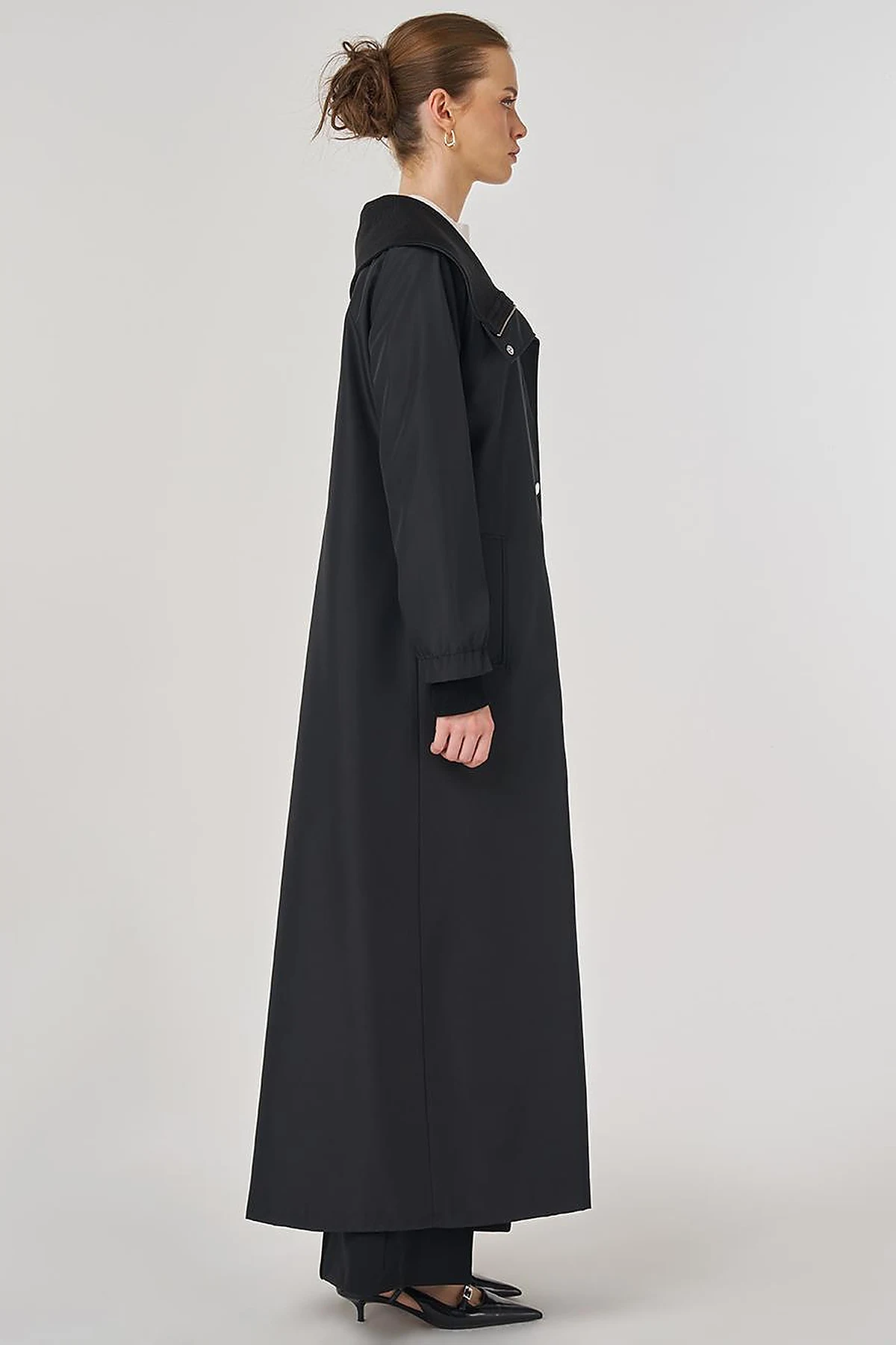 Wide Collar Coat in Black