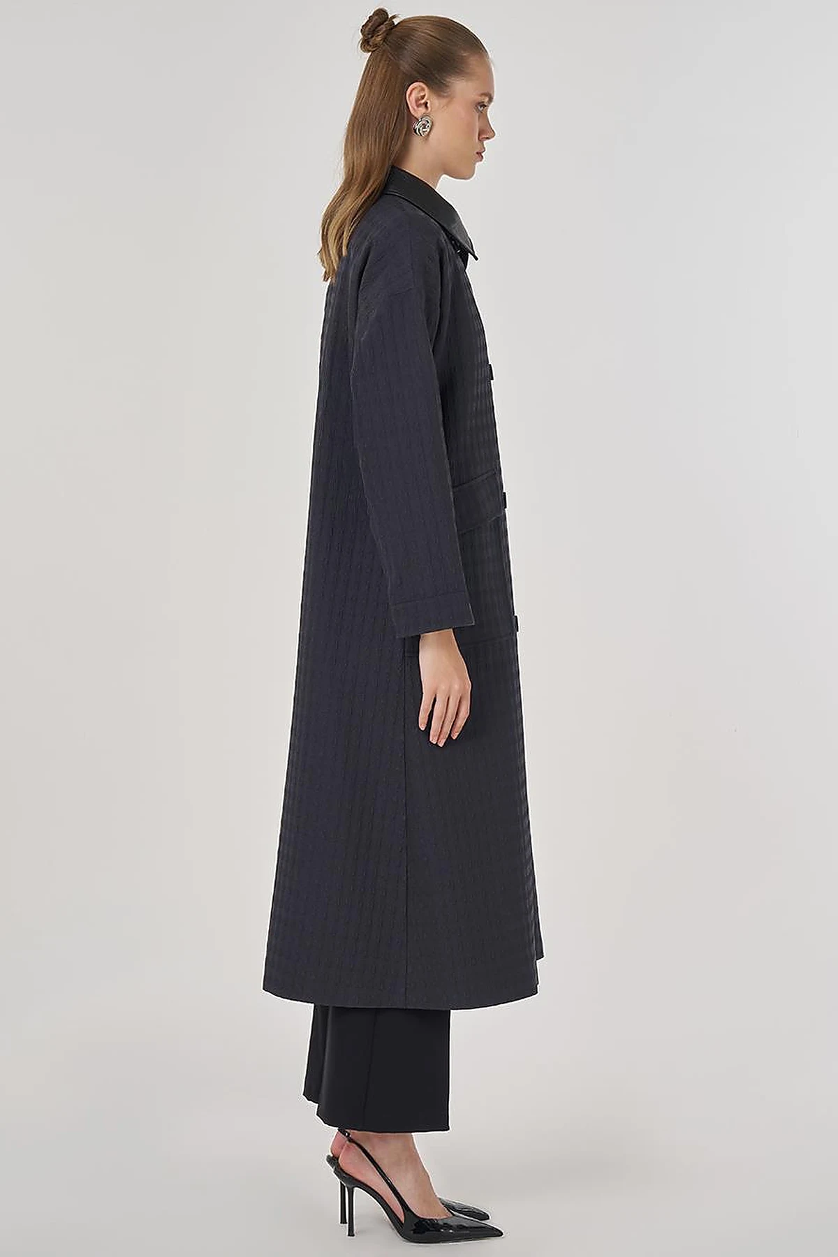 Notched Collar Houndstooth Pattern Trench Coat in Black