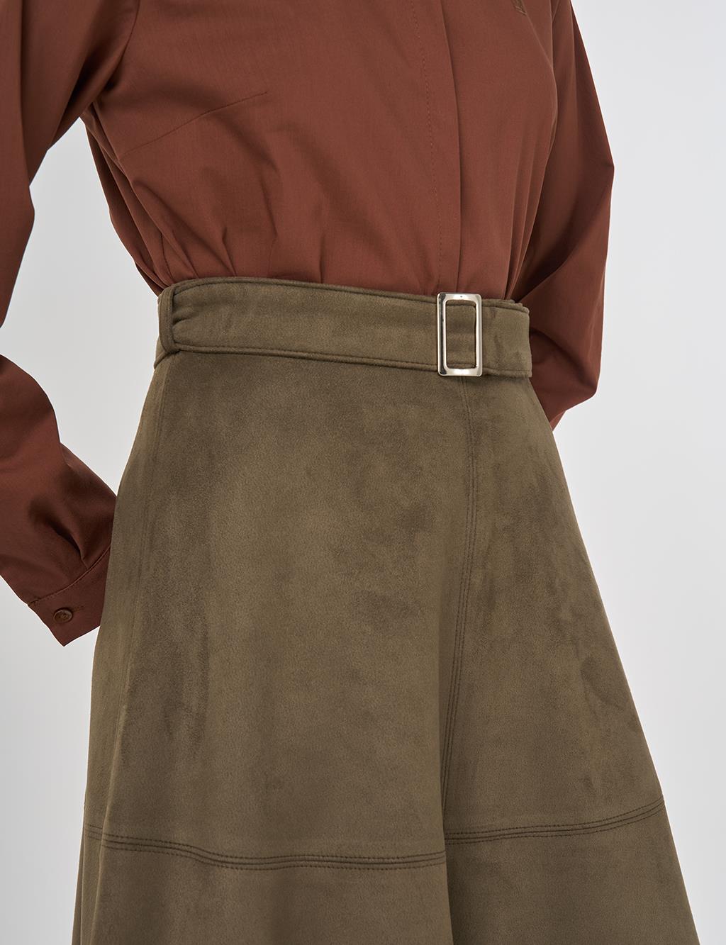 Buckle-Detailed Suede Skirt in Khaki