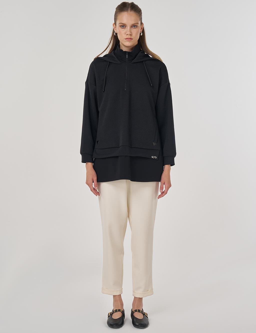 Patterned Double-Look Sweatshirt in Black