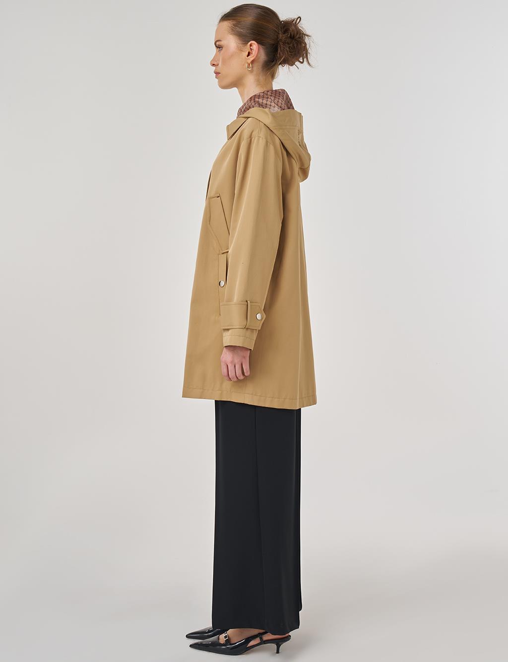 Hooded Short Trench Coat in Beige