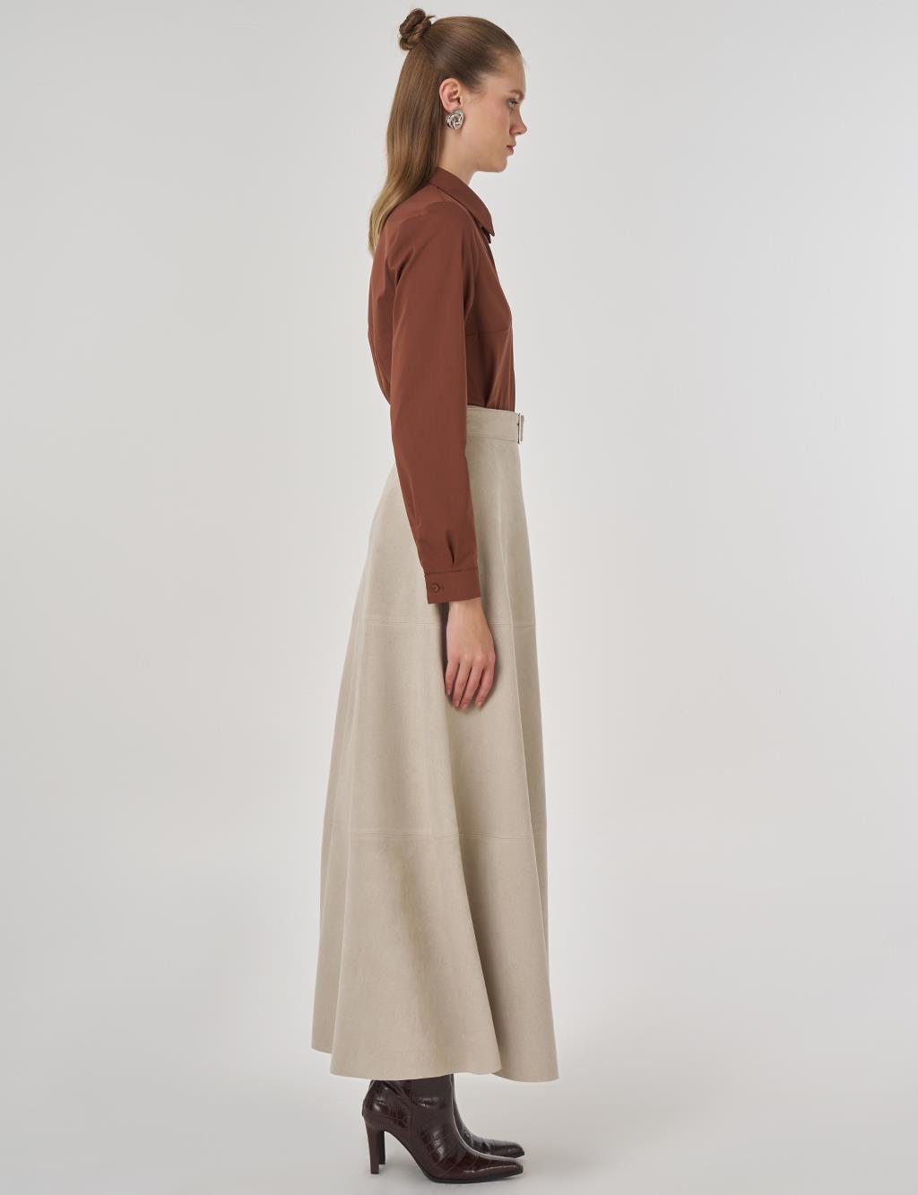 Buckle-Detailed Suede Skirt in Stone