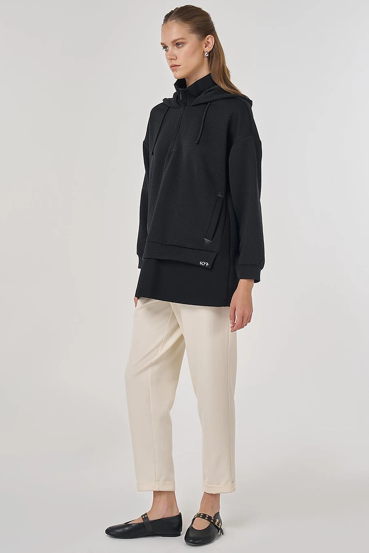 Patterned Double-Look Sweatshirt in Black