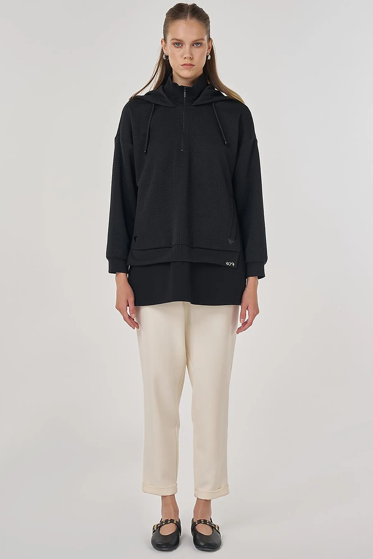 Patterned Double-Look Sweatshirt in Black