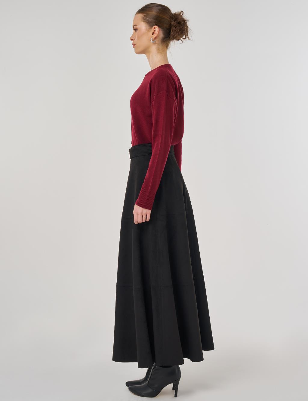 Buckle-Detailed Suede Skirt in Black