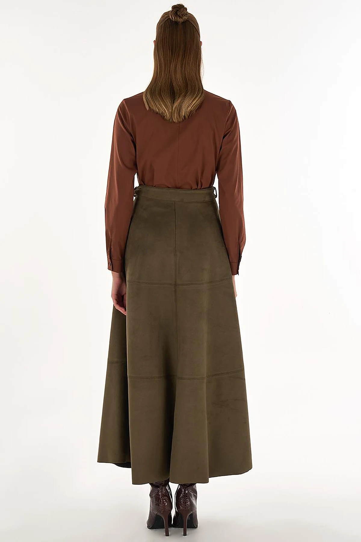 Buckle-Detailed Suede Skirt in Khaki
