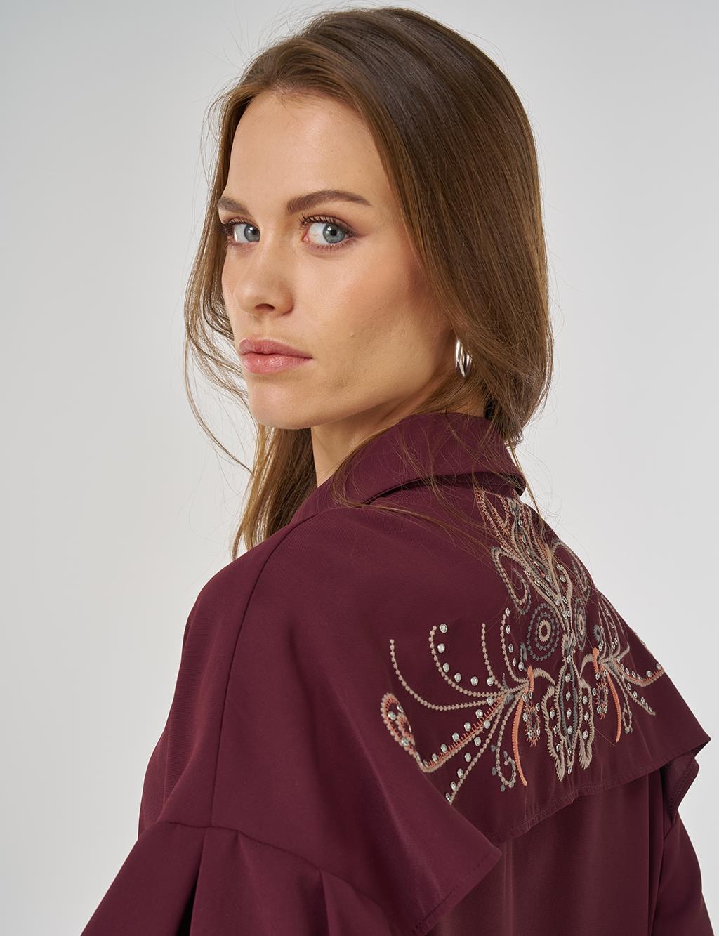 Embroidered Back Shirt Collar Tunic in Burgundy