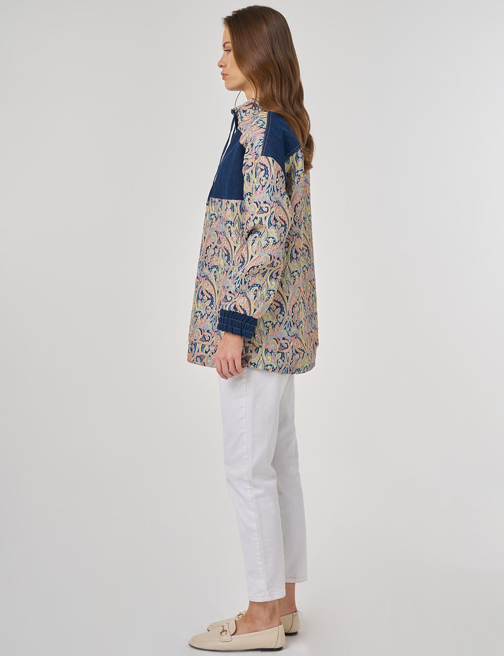 Short Standing Jacquard Sweatshirt: Cream