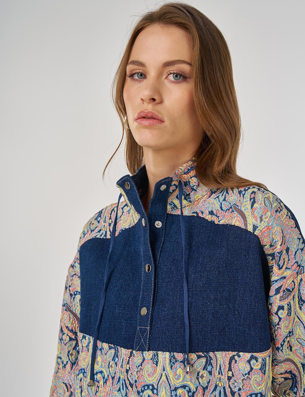 Short Standing Jacquard Sweatshirt: Cream