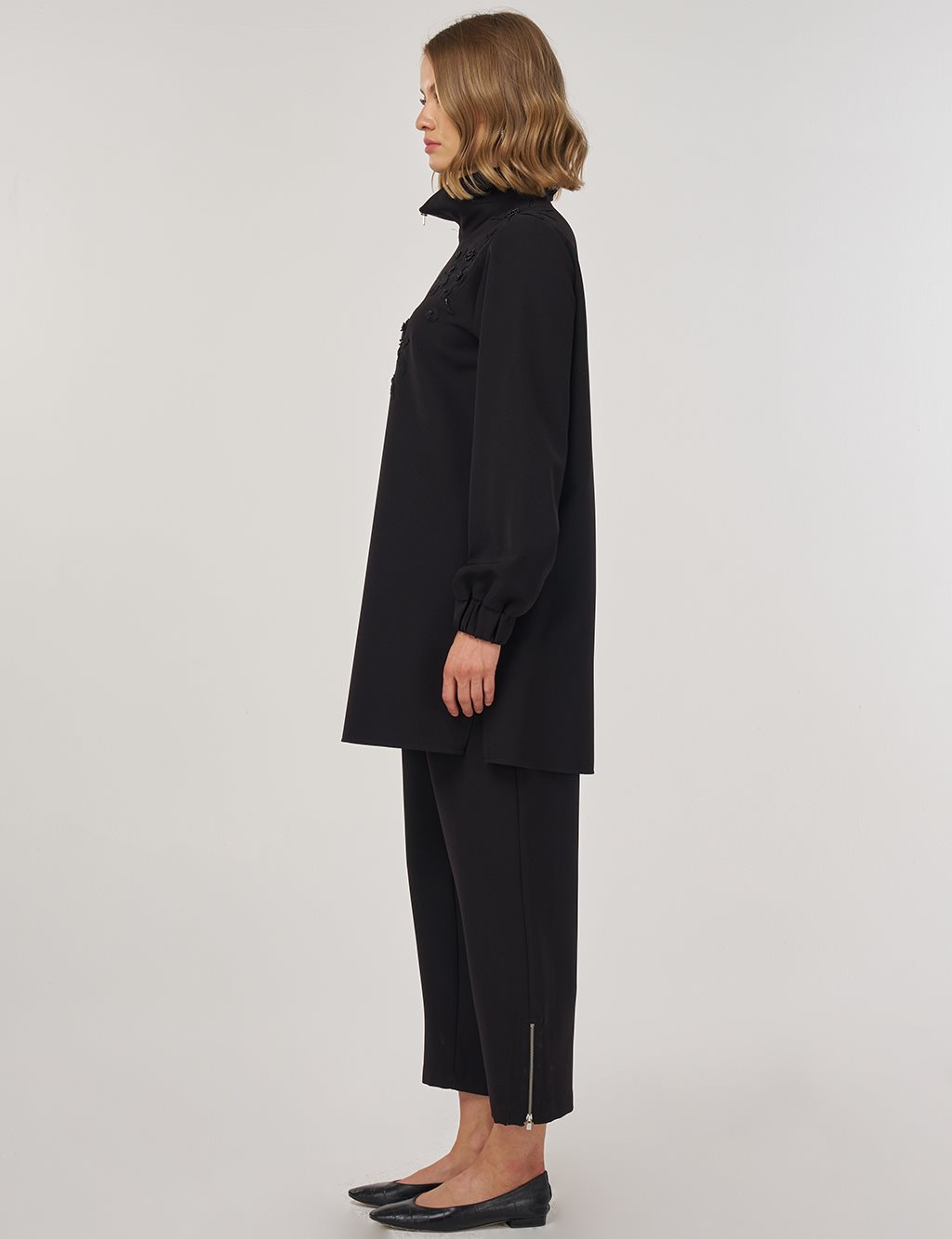 Embroidered Two-Piece Suit in Black 