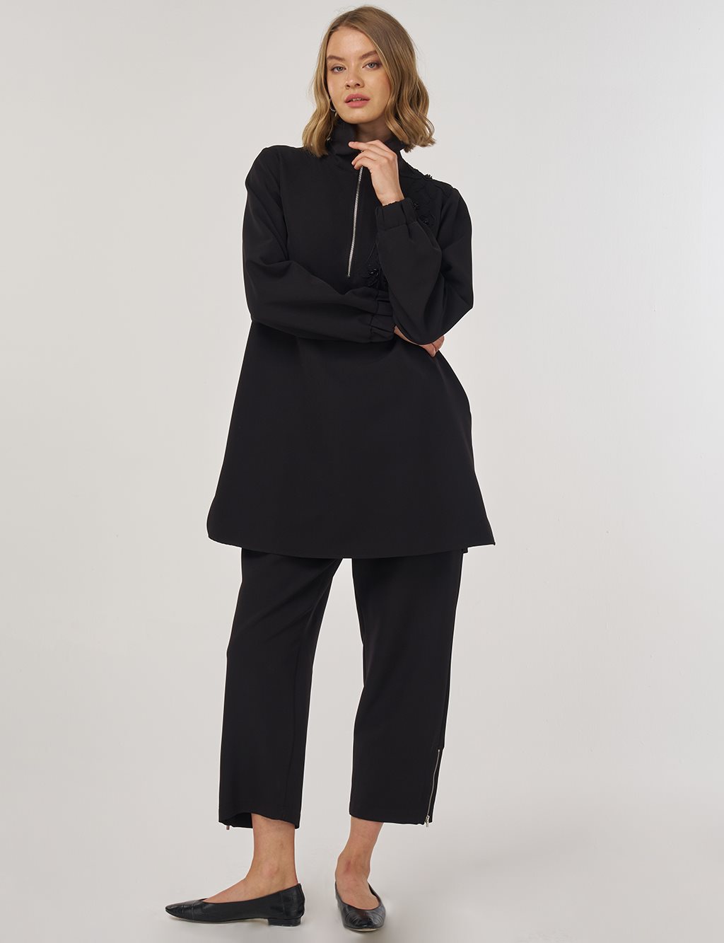 Embroidered Two-Piece Suit in Black 