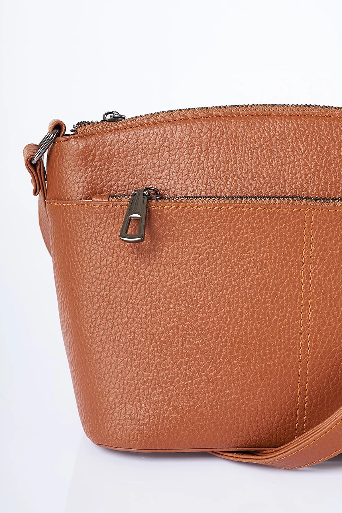 Multi-Compartment Faux Leather Bag Tan