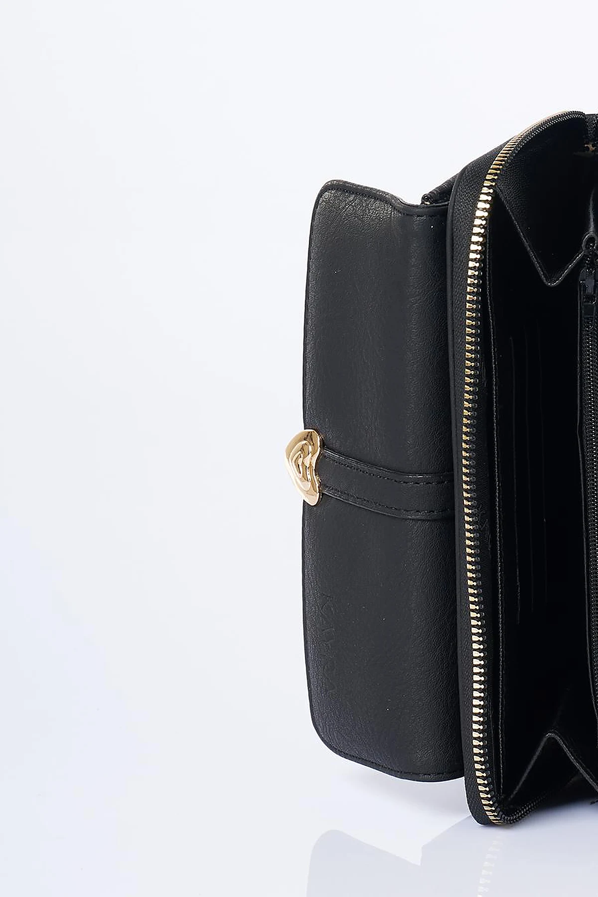Heart Detailed Crossbody Wallet Bag Black