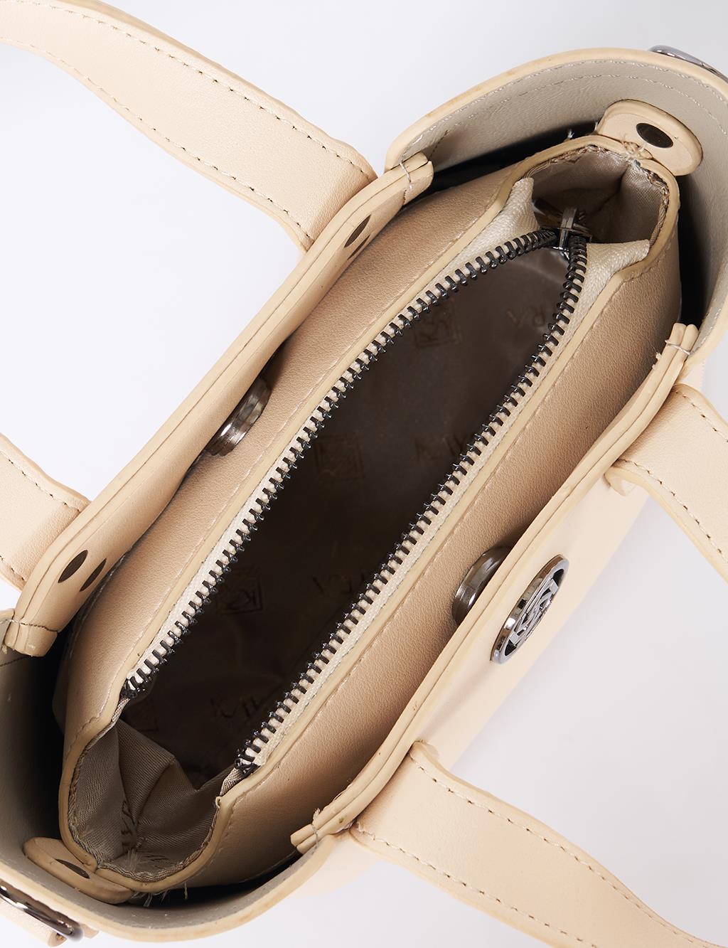 Zincir Omuz Askılı Monogram Logolu Suni Deri Tote Çanta Krem