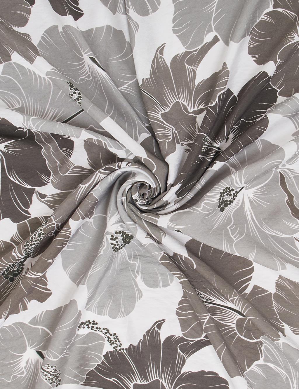 Lily Pattern Viscose Scarf in Smoke Color