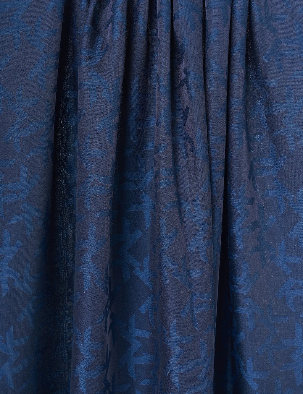 Logo Detaylı Jakarlı Şal Lacivert