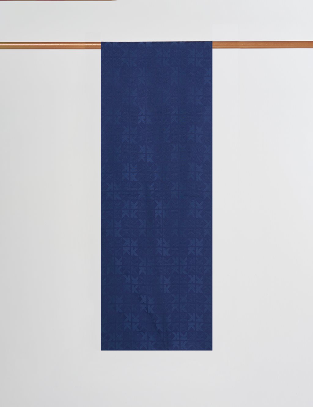 Büyük Logo Detaylı Viskon Şal Lacivert