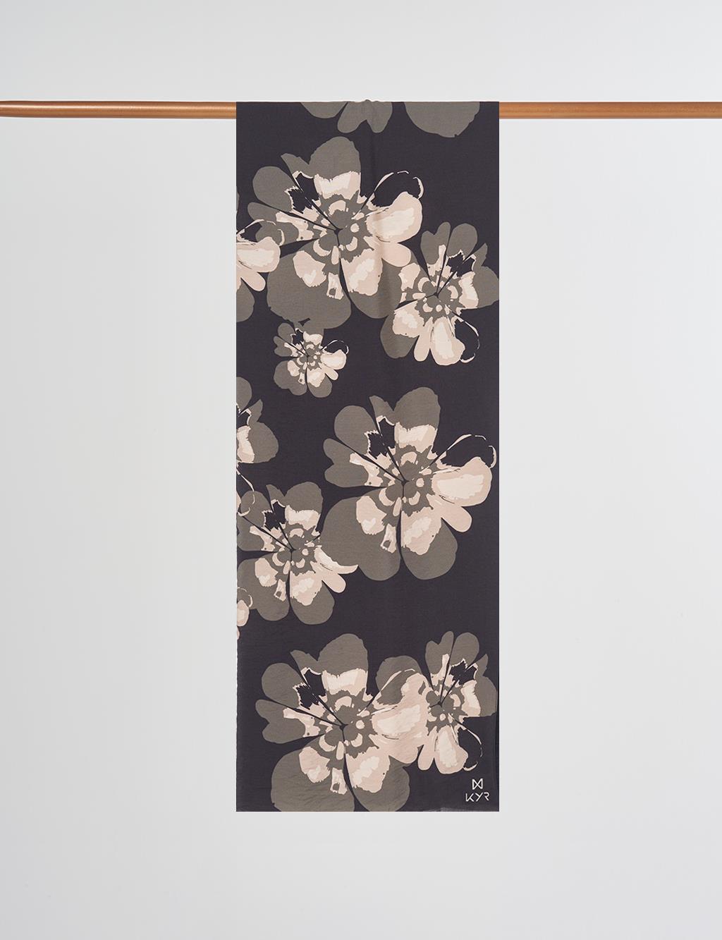 Çoklu Çiçek Desenli Viskon Şal Siyah 