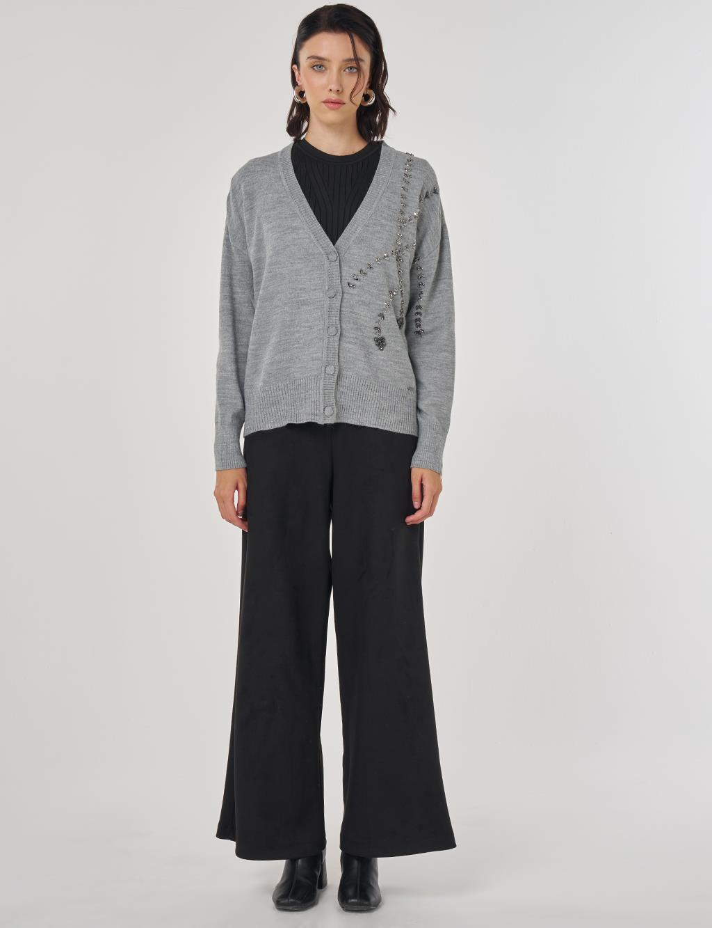 İşleme Detaylı Triko Hırka Gri