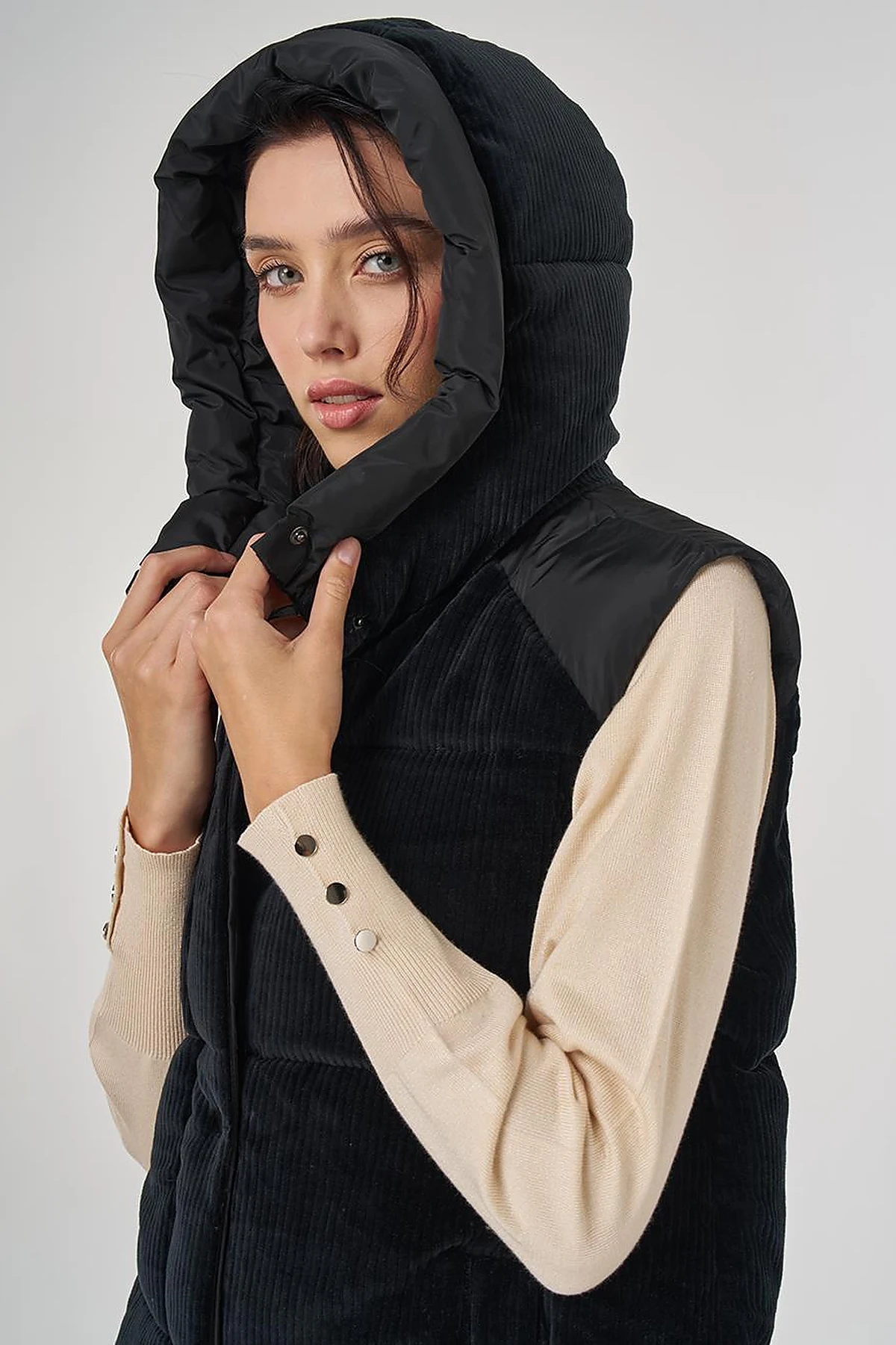 Velvet Trimmed Puffer Vest Black