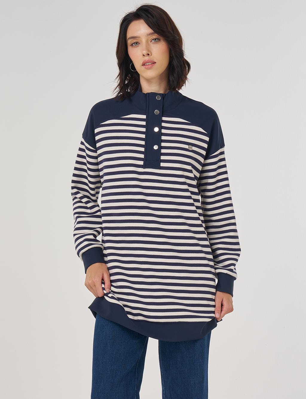 Düşük Omuz Çizgi Desen Sweatshirt Optik Beyaz 