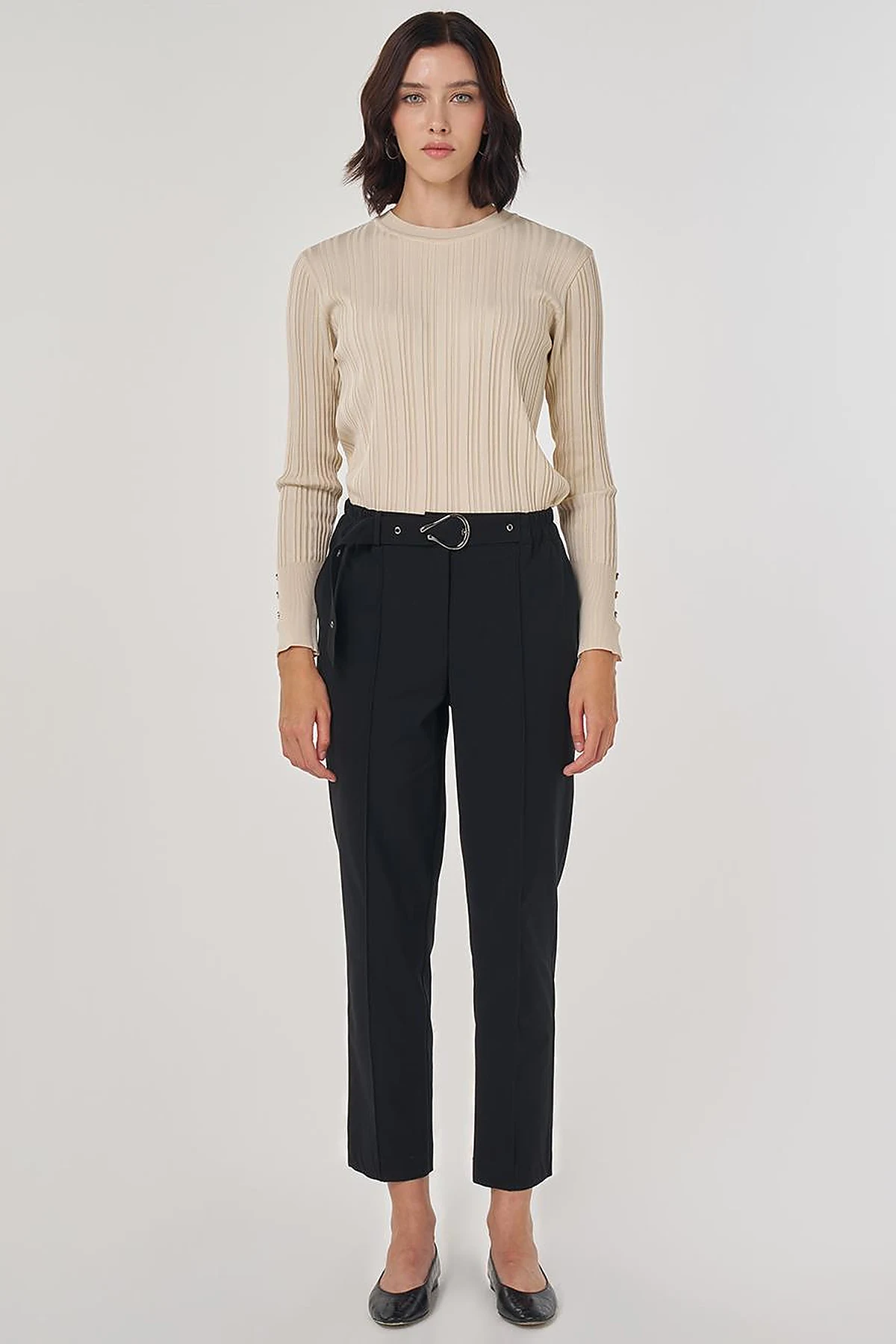 Grass-Embroidered Carrot Trousers with Elastic Waist Belt Black