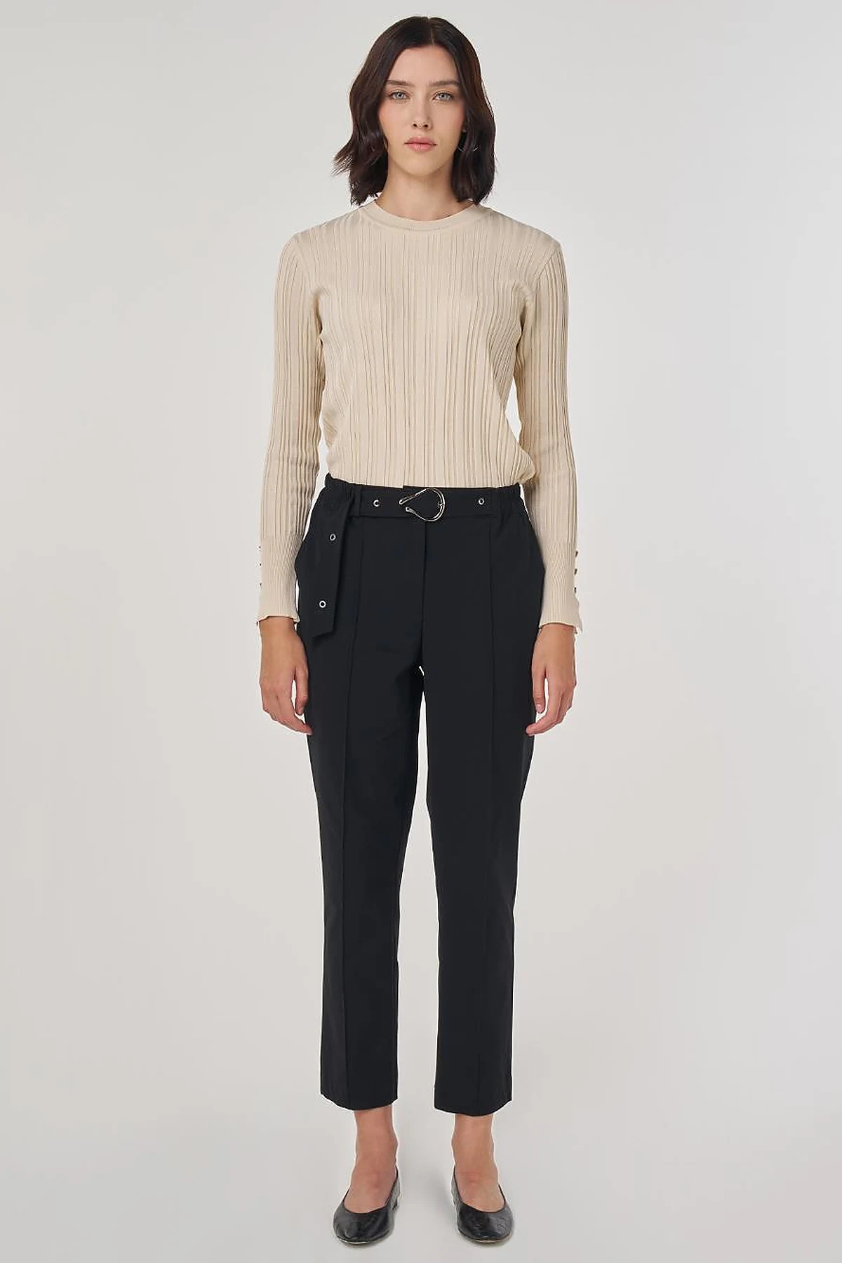 Grass-Embroidered Carrot Trousers with Elastic Waist Belt Black