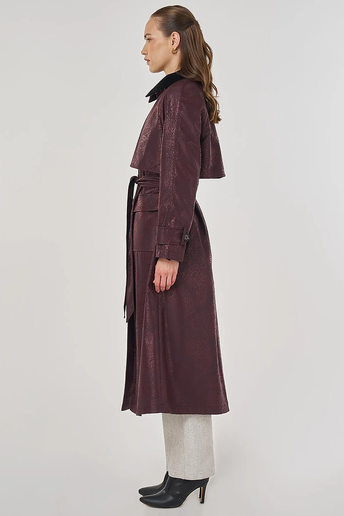 Velvet Collared Long Trench Coat Dark Burgundy