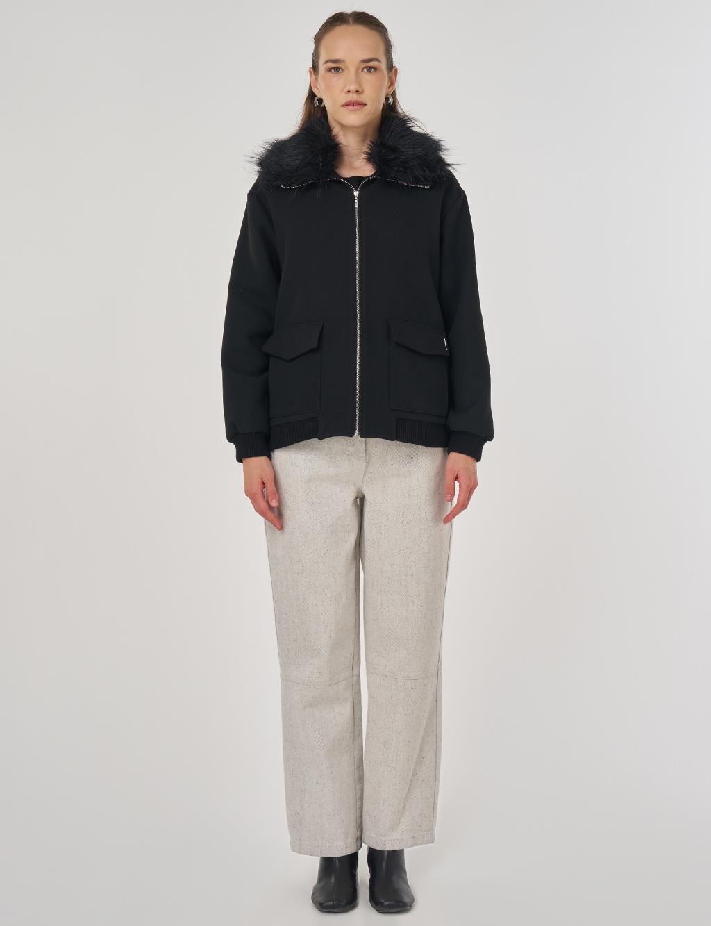 Kürk Detaylı Kısa Ceket Siyah 