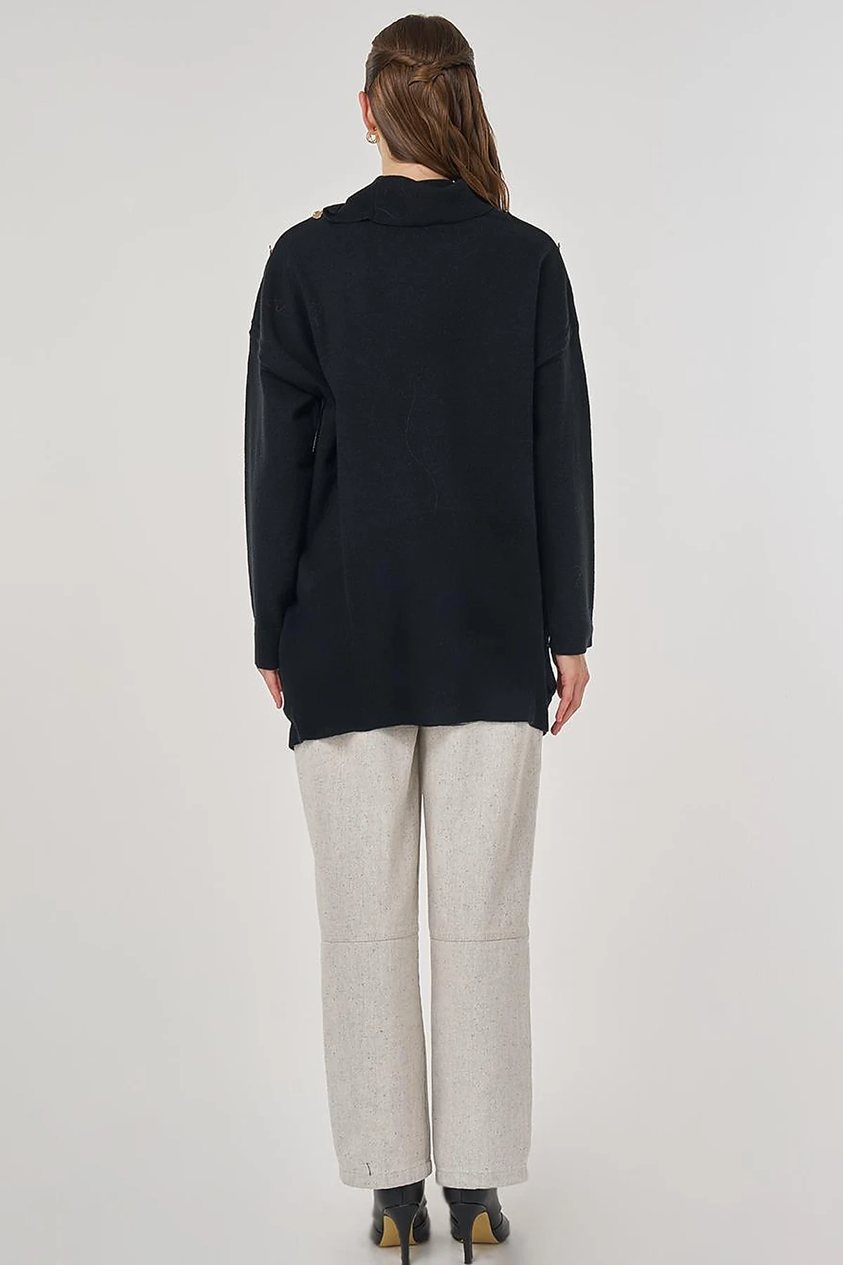 Button Detailed Knit Tunic in Black