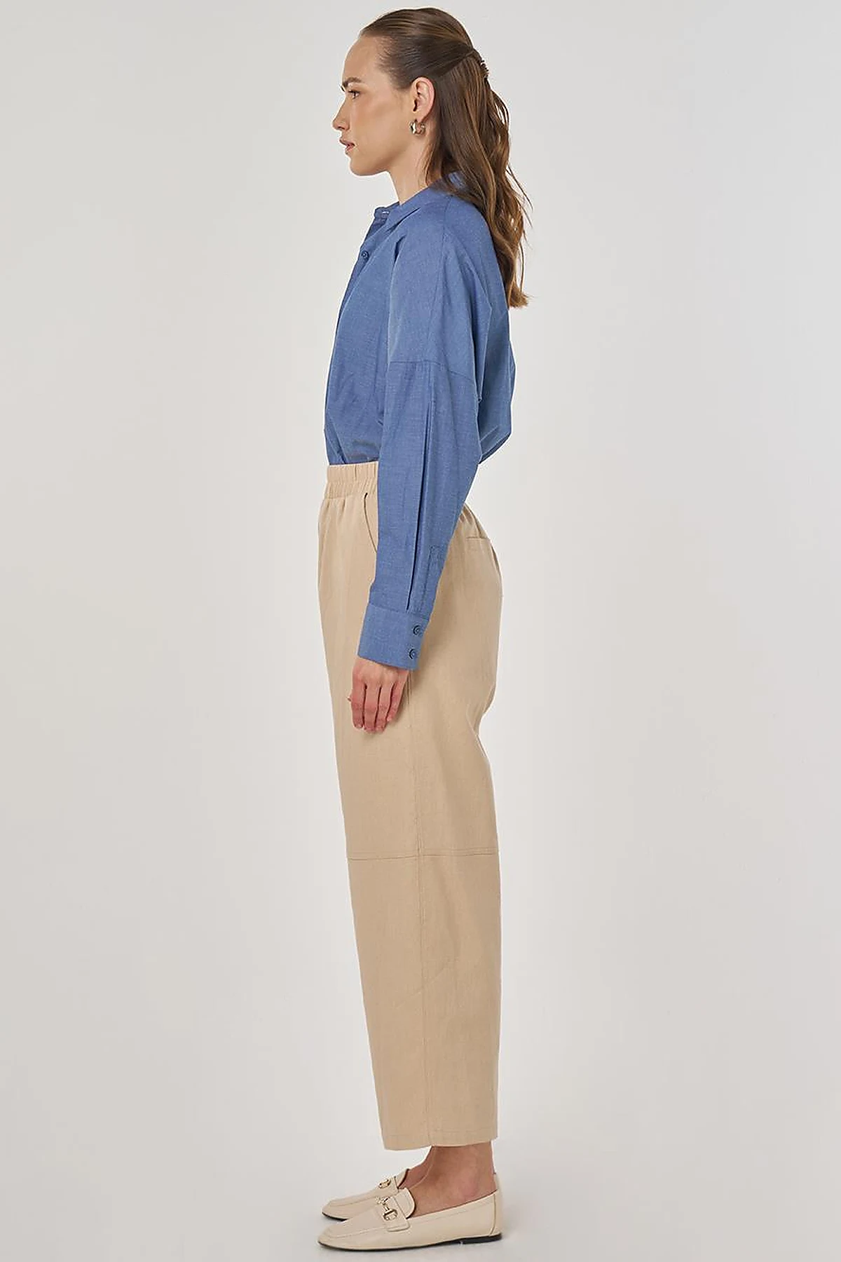Relaxed-Fit Viscose Pants in Beige