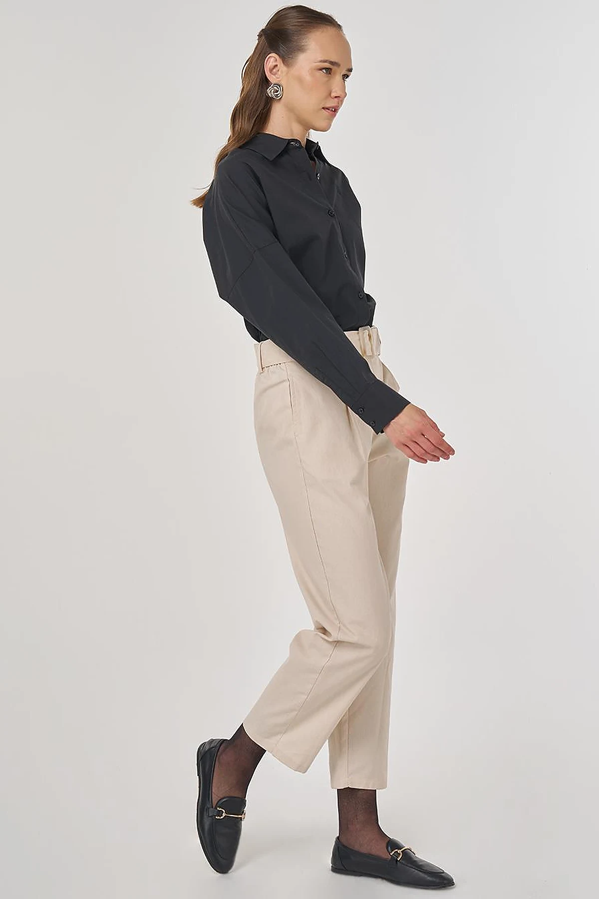 Viscose Carrot Pants in Stone