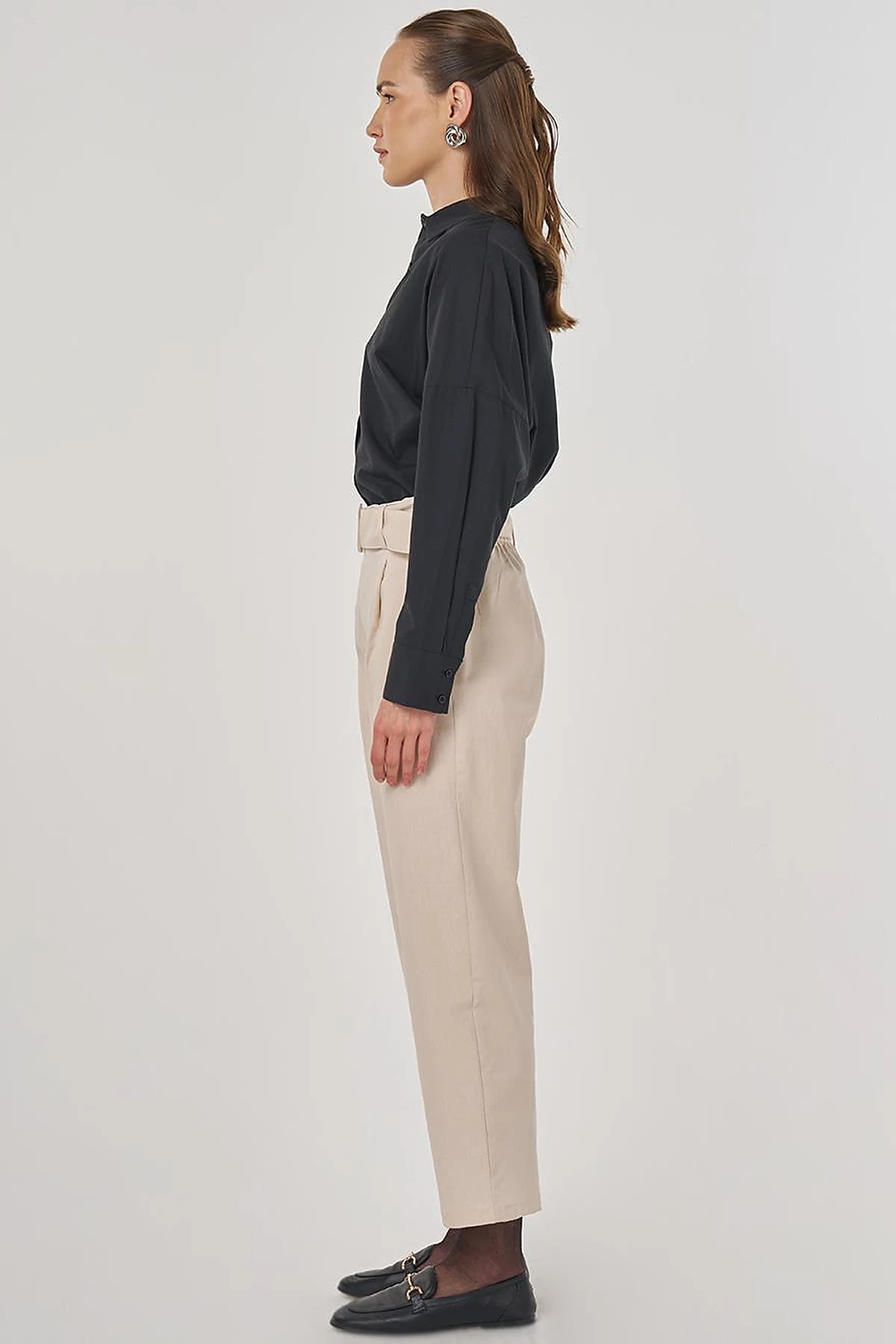 Viscose Carrot Pants in Stone