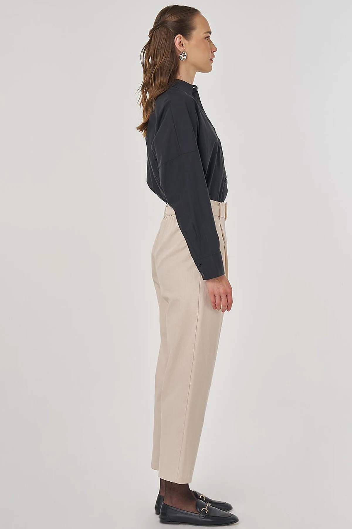 Viscose Carrot Pants in Stone