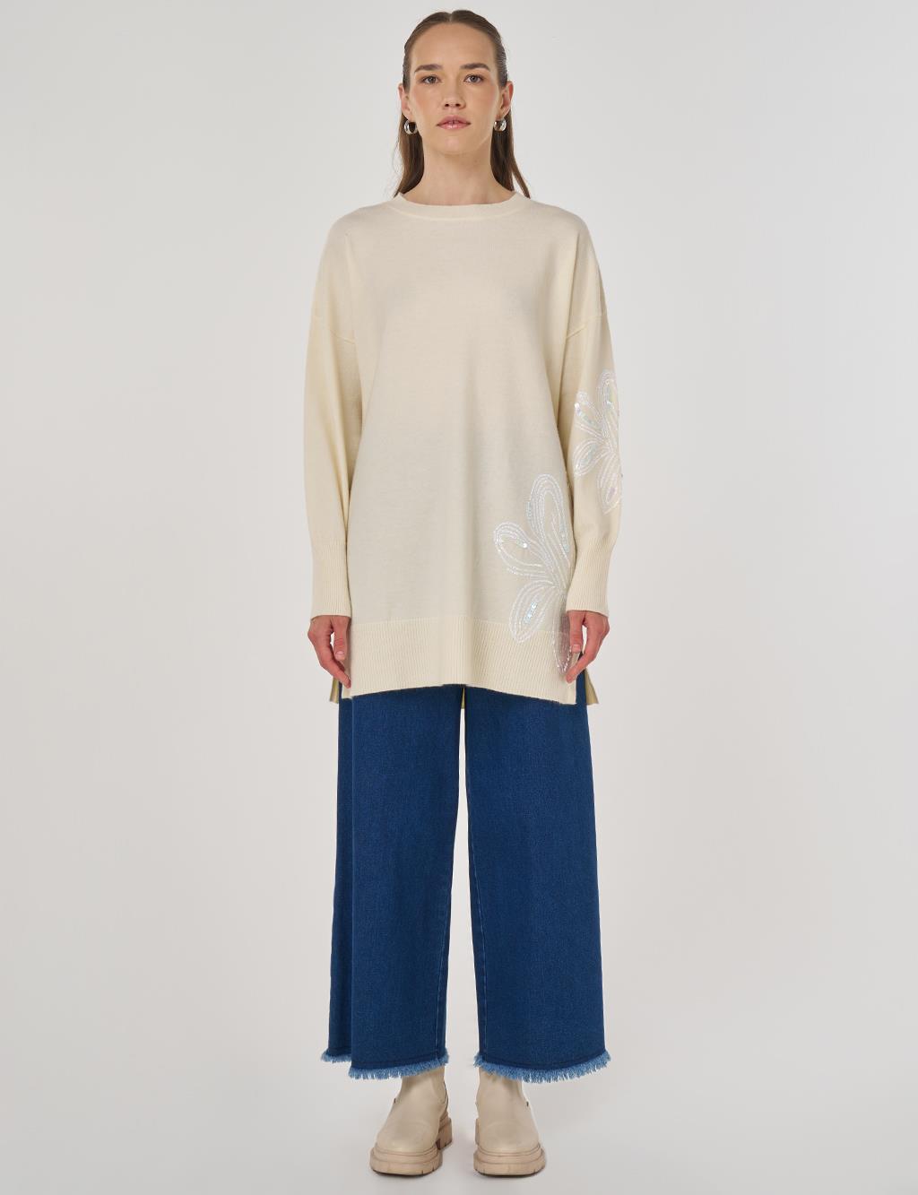 Sequin Detailed Knit Tunic in Cream