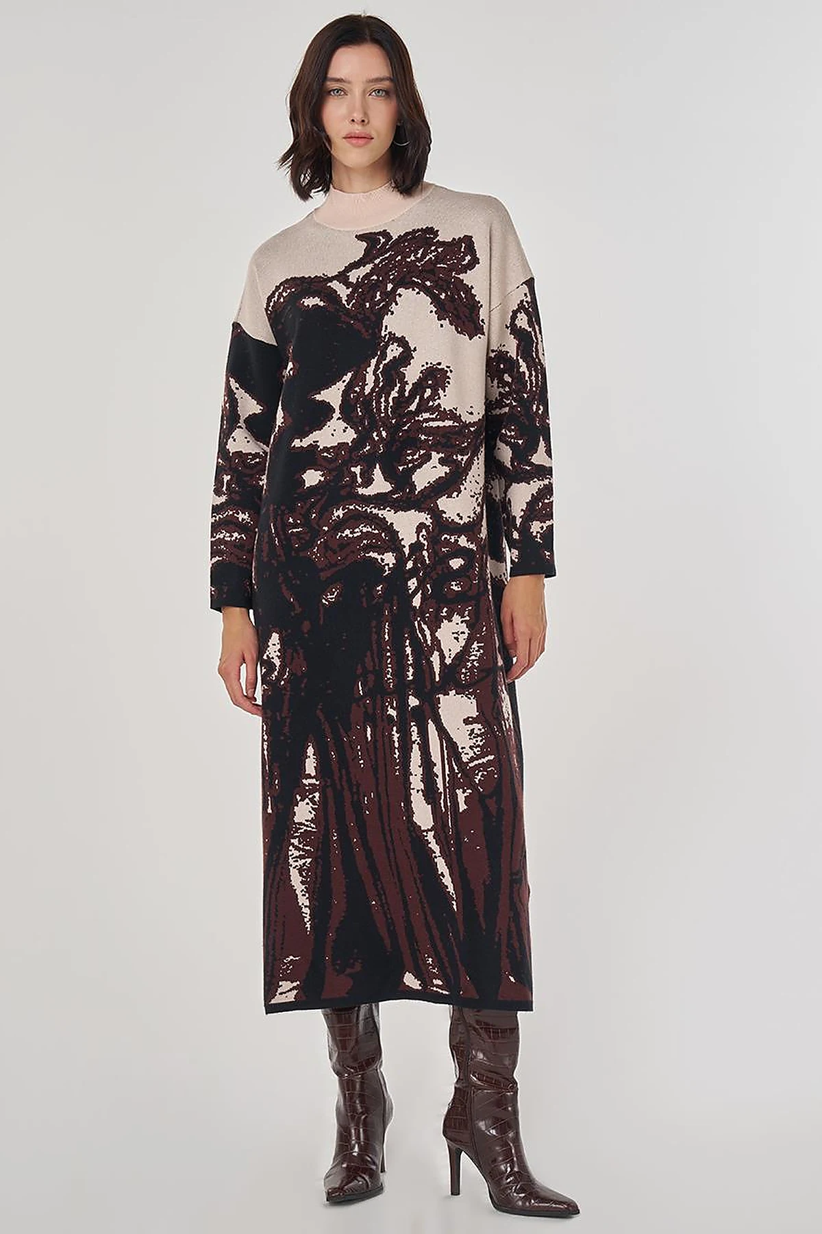 Abstract Patterned Viscose Knit Dress in Dark Coffee
