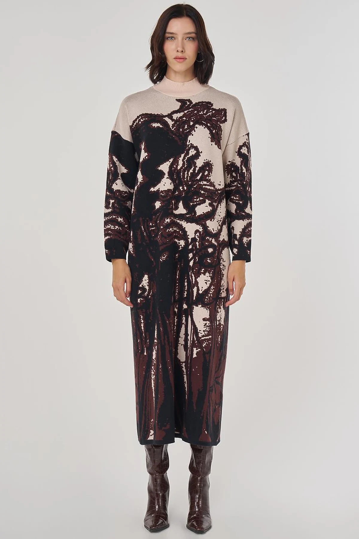 Abstract Patterned Viscose Knit Dress in Dark Coffee