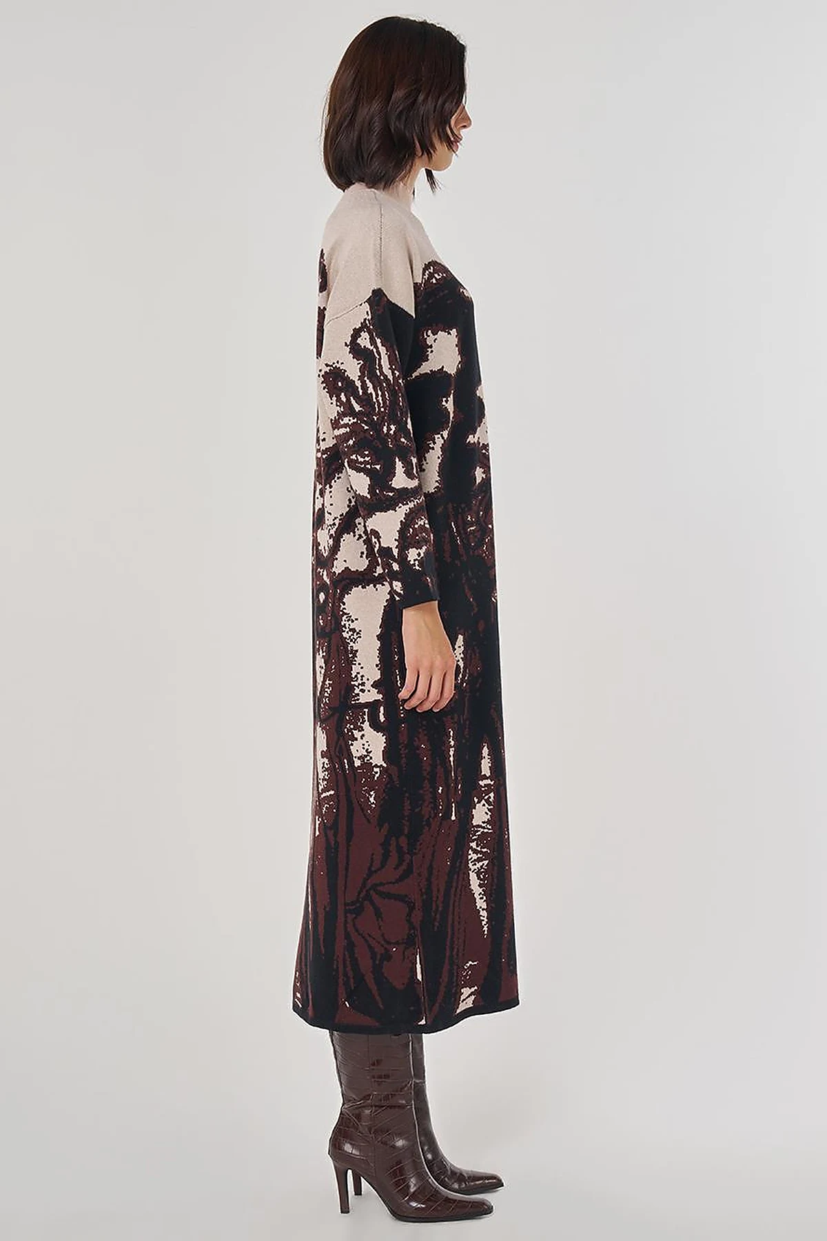 Abstract Patterned Viscose Knit Dress in Dark Coffee