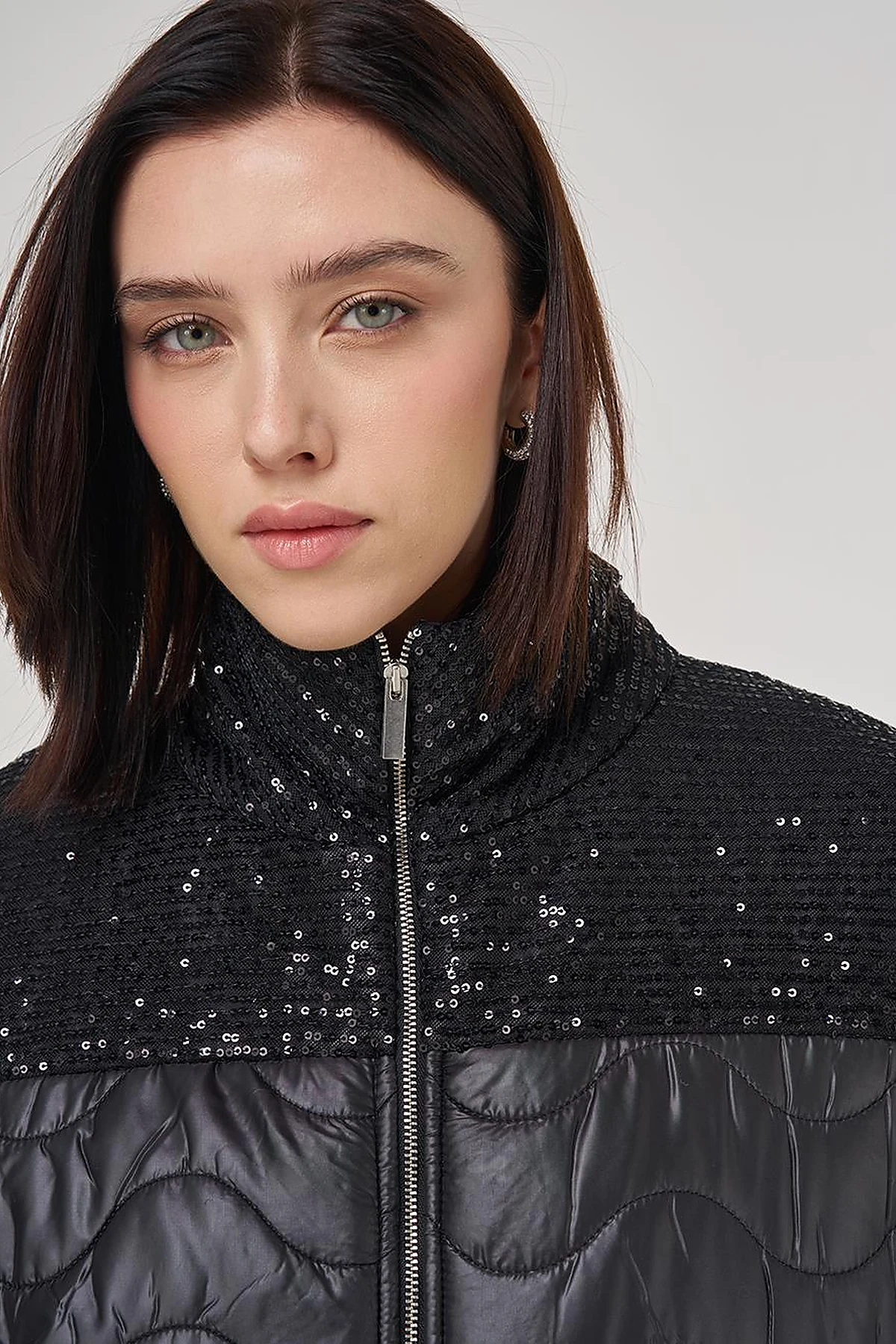 Payet Detaylı Şişme Yelek Siyah 