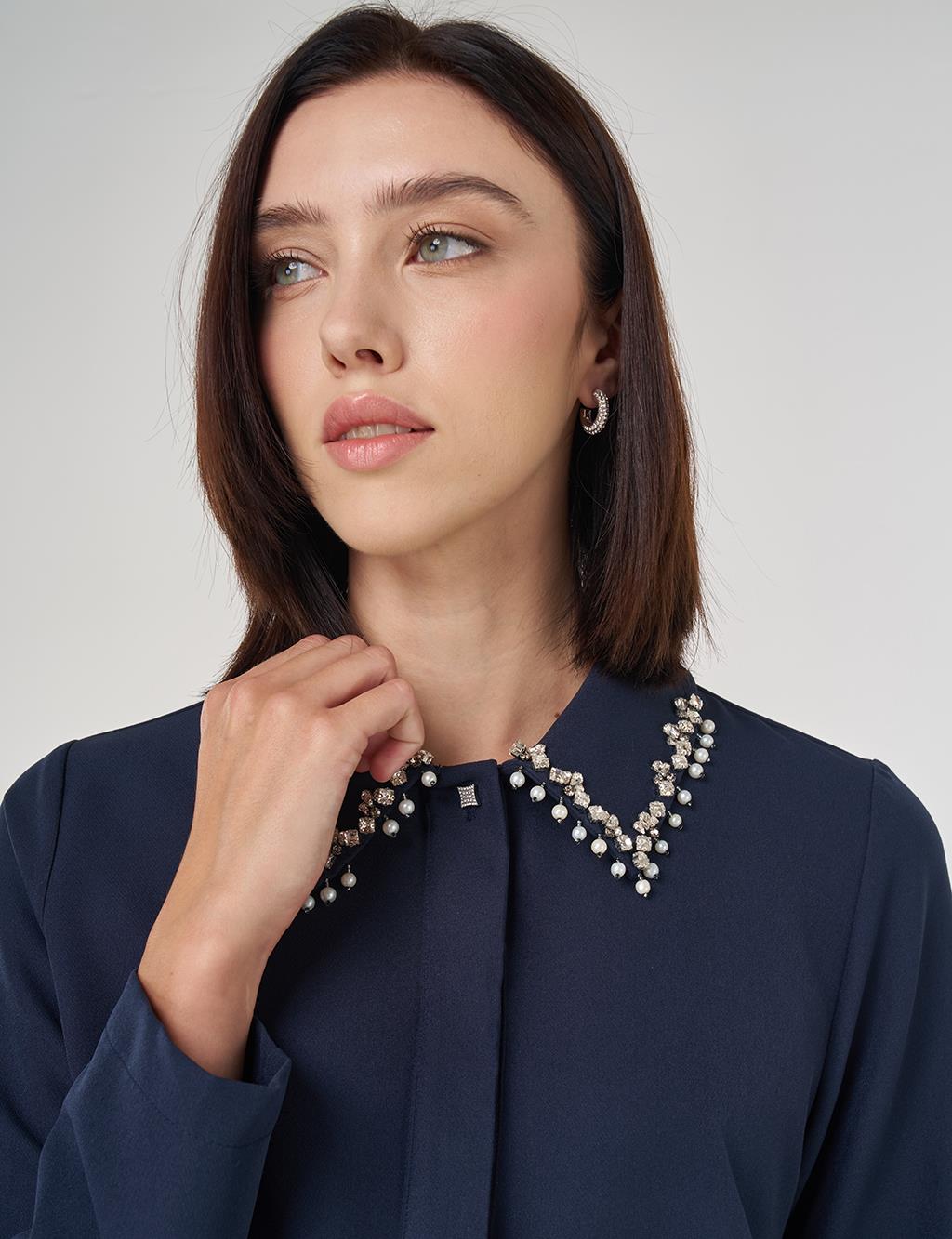 Yakası İşlemeli Bluz Koyu Lacivert 