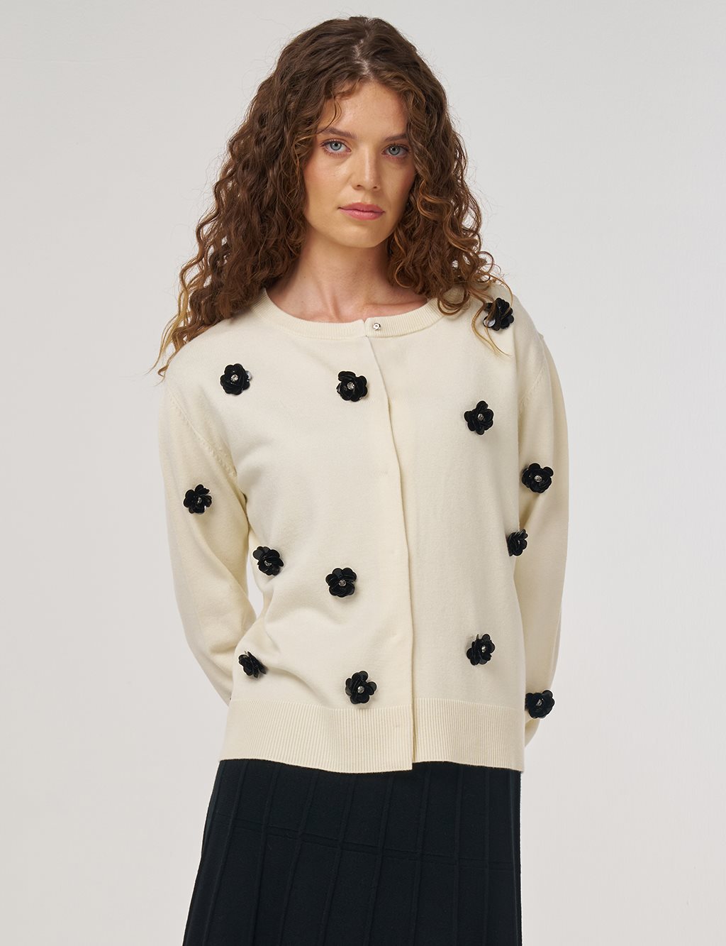 Floral Embroidered Viscose Knit Cardigan in Cream