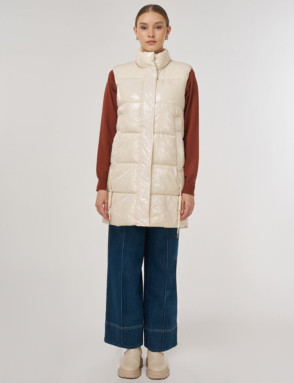 Shiny Puffer Vest Cream 
