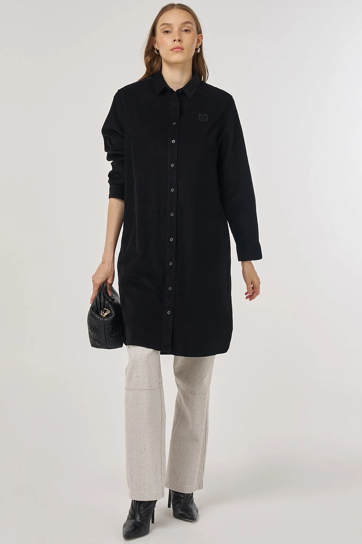 Relaxed-Fit Velvet Tunic Black